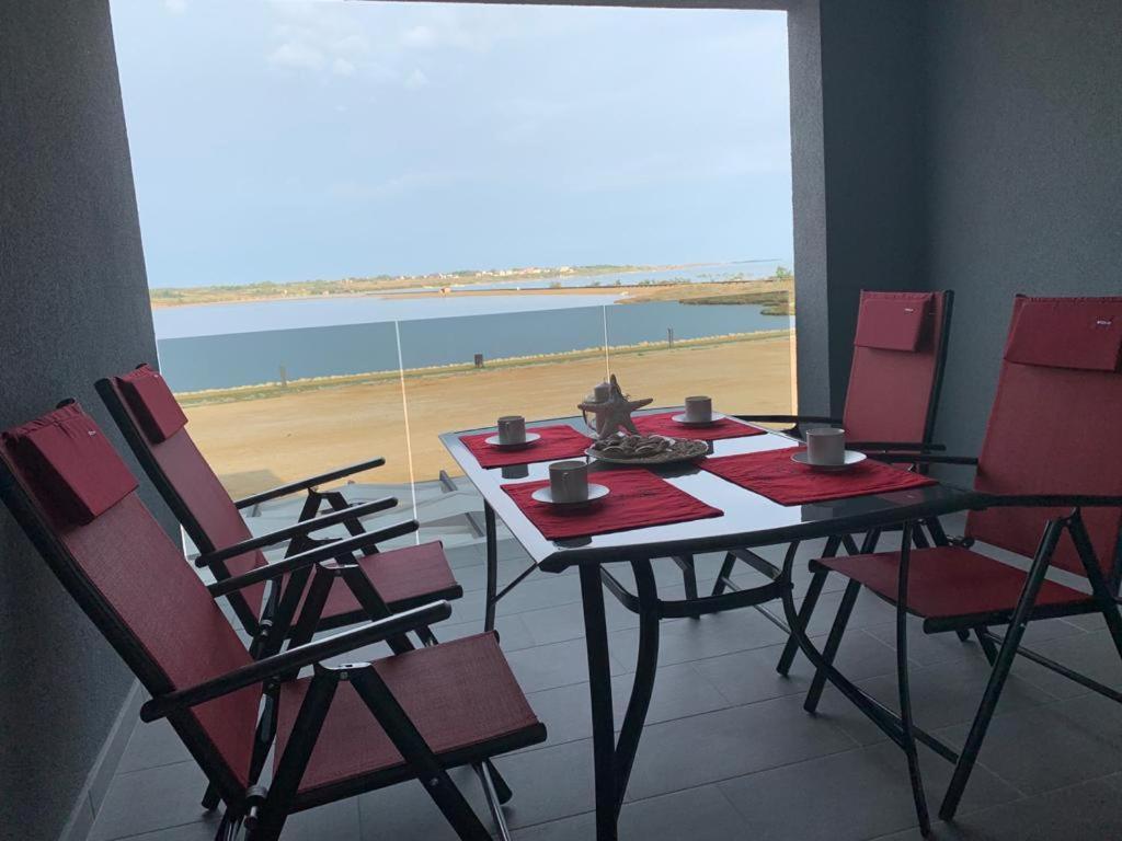 Apartmani Sunside Nin Esterno foto