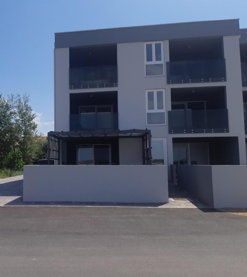 Apartmani Sunside Nin Esterno foto