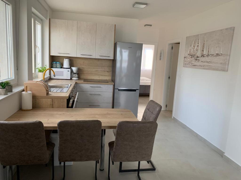 Apartmani Sunside Nin Esterno foto
