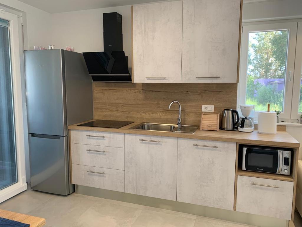 Apartmani Sunside Nin Esterno foto
