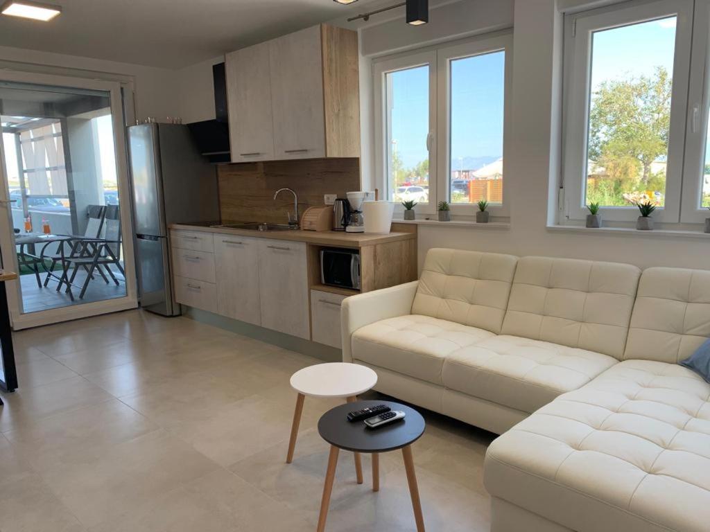 Apartmani Sunside Nin Esterno foto
