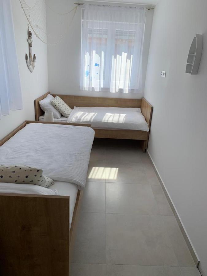 Apartmani Sunside Nin Esterno foto